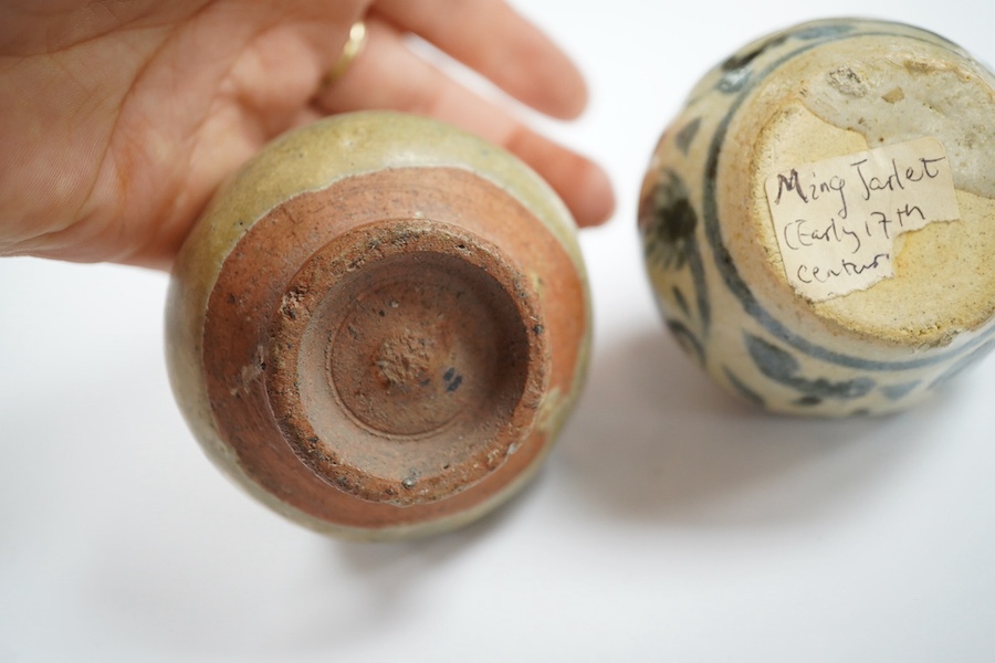 A Chinese blue and white jarlet and a Tang dynasty glazed jarlet, 9cm. Condition - commensurate with age